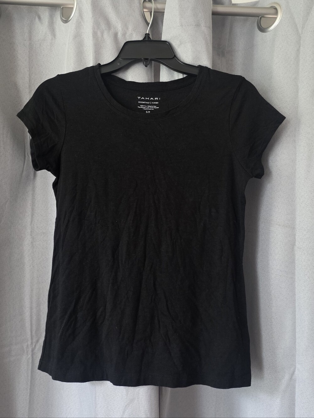 Tahari Essentials Black Small T-shirt